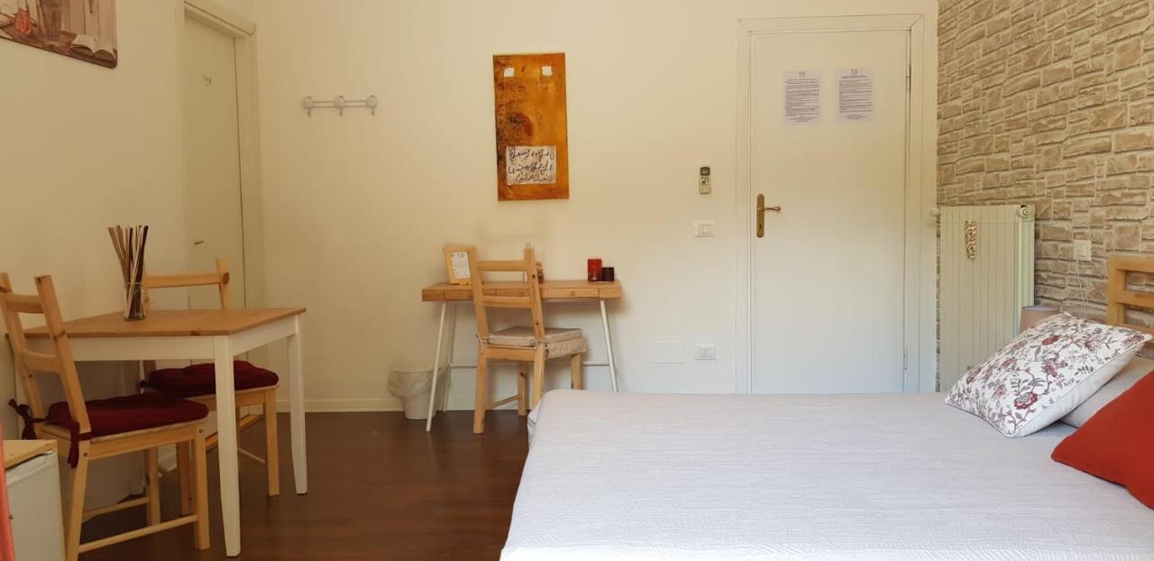 Villa Noemi Bed&Breakfast Pisa Bagian luar foto