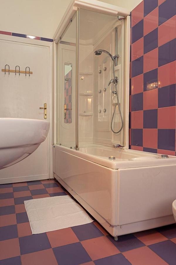 Villa Noemi Bed&Breakfast Pisa Bagian luar foto